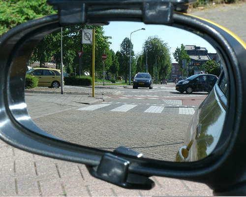 Wing mirror repair and replacement available at Autotyres in Croydon